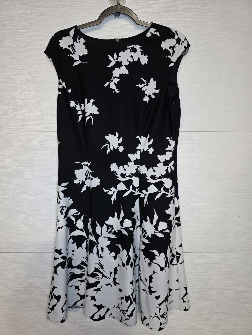 London Times Black and White Floral Midi Dress